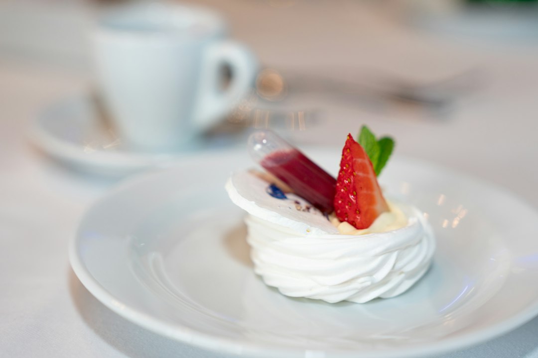 Den Perfekte Pavlova: En Kakefavoritt til Enhver Anledning